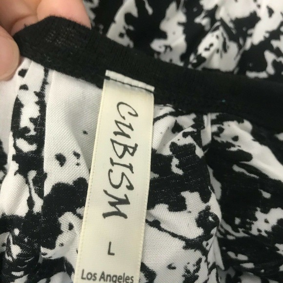 Cubism Large Button Front Top Black White - Picture 7 of 8